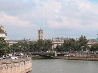france s heatwave sparks air conditioning debate amid record temperatures