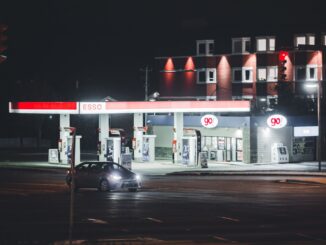 hybrid vehicles reshape u s auto sales as ev first strategies stumble