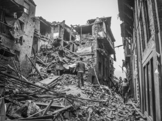 colombias deadly quake toll tops 180 as aftershocks rattle rescue sites