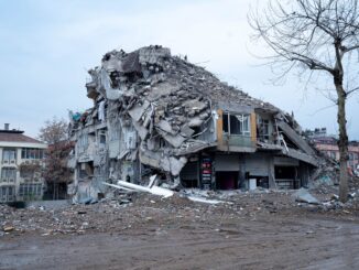 flores earthquake 7 7 magnitude quake tests indonesia s disaster response